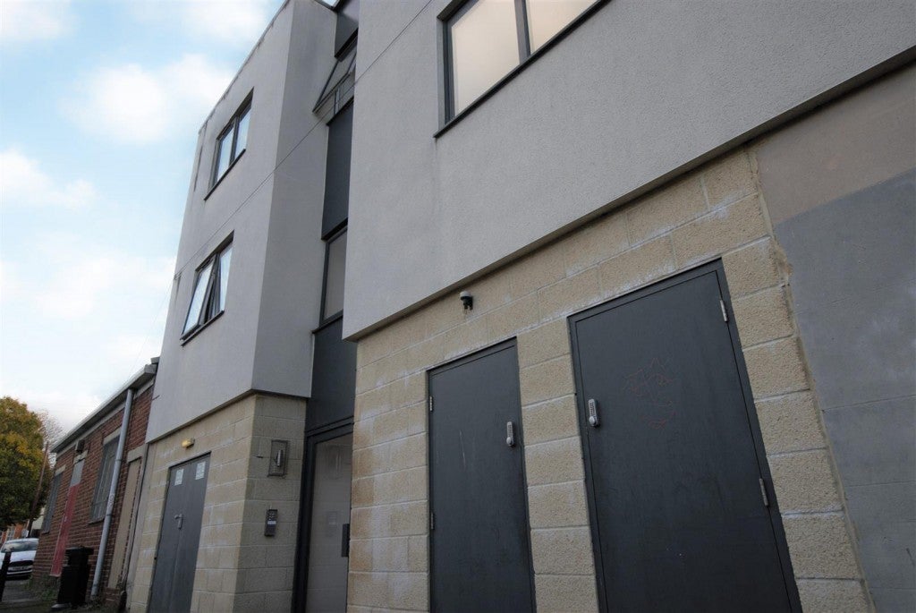 Flat School Lane in Tewkesbury