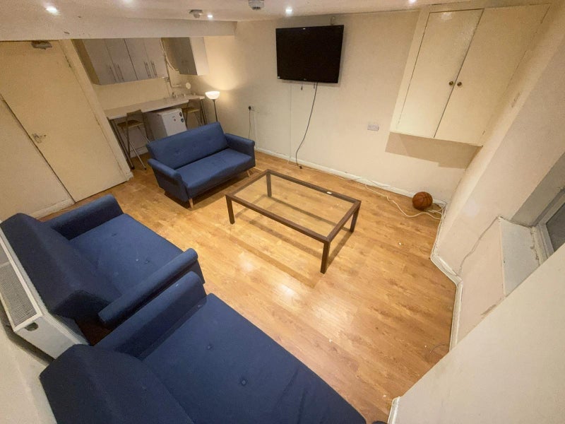 Room Ashbourne Street in Nottingham