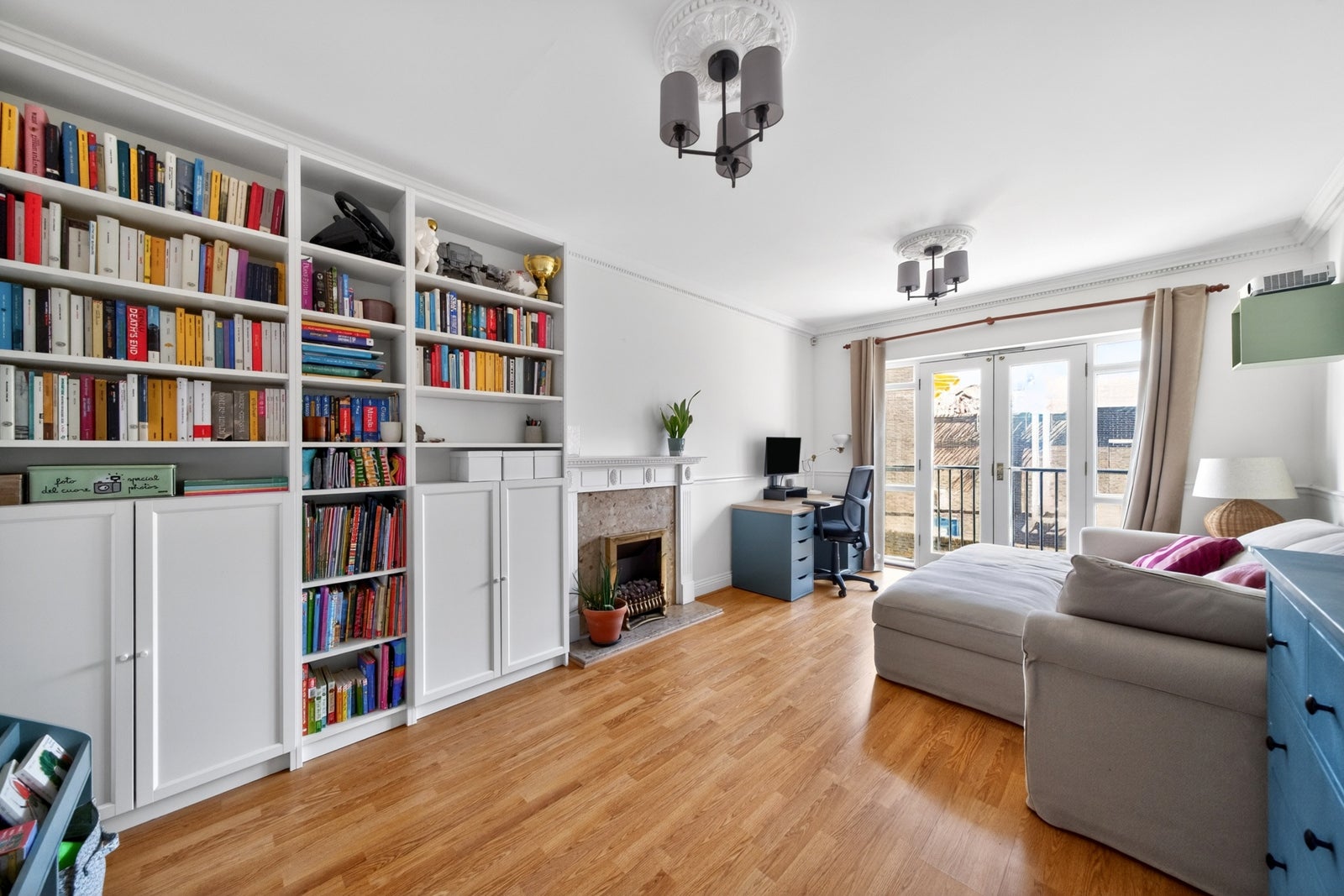 Flat Leathermarket Court in Greater London