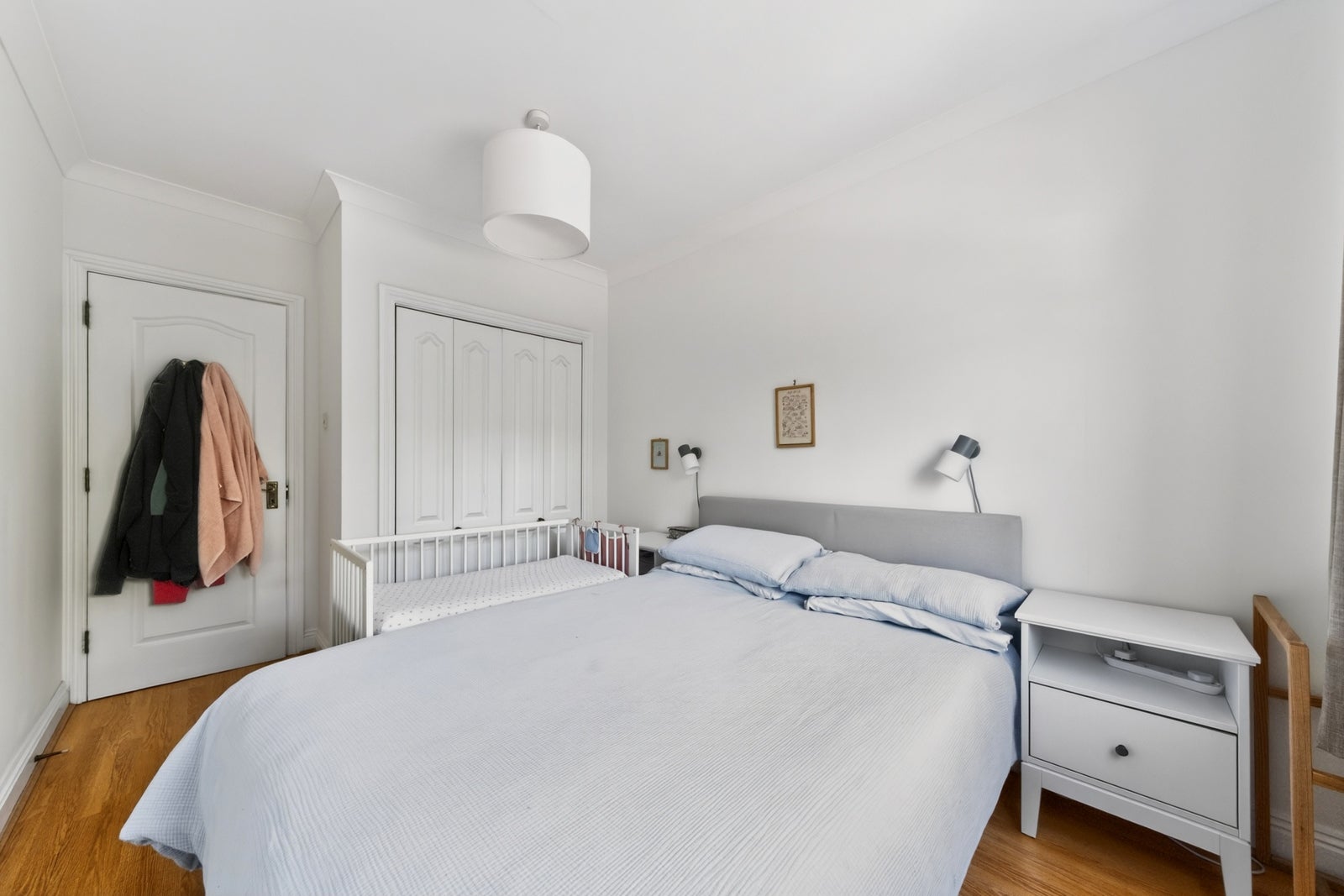 Flat Leathermarket Court in Greater London
