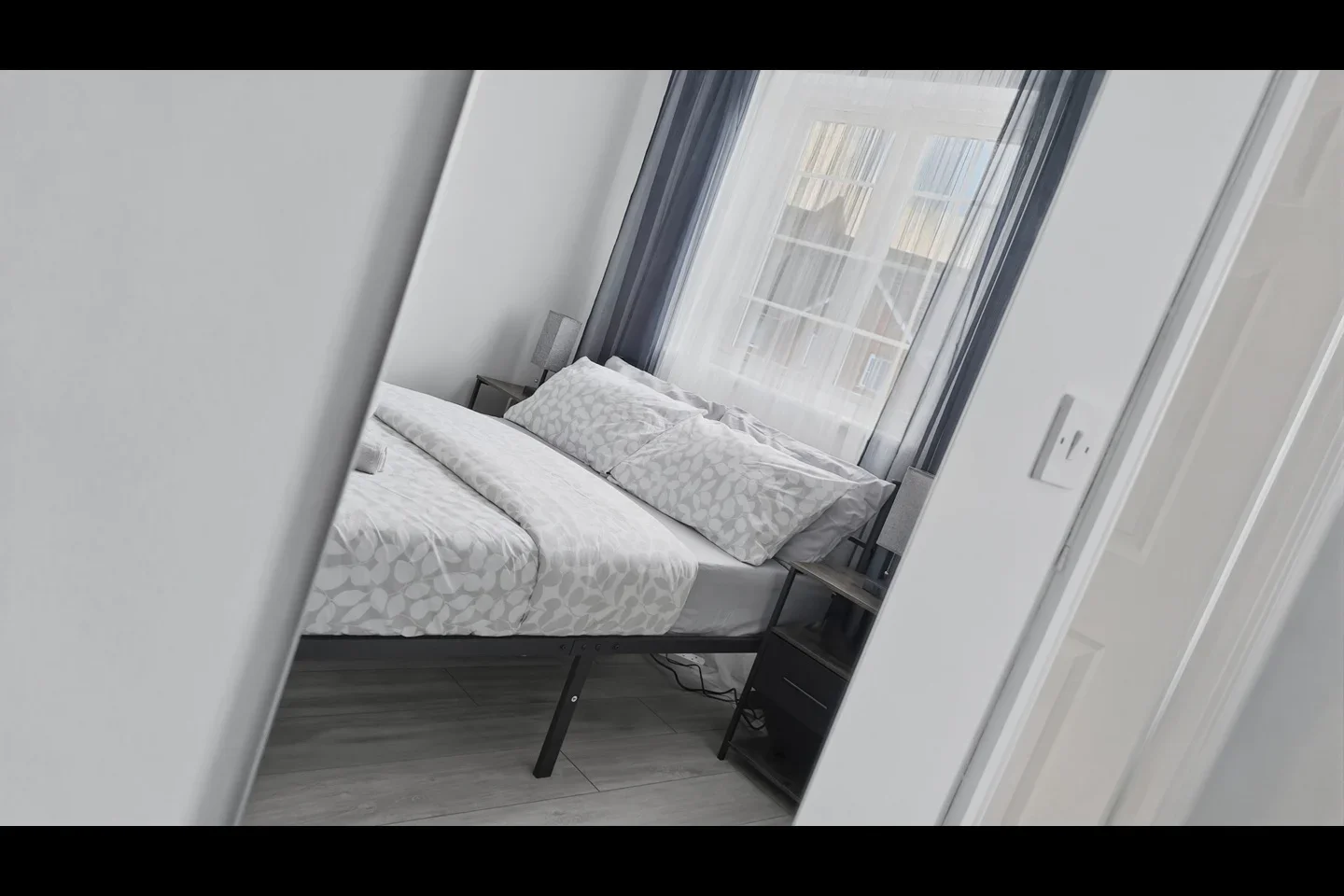 Room Bewley Street in Greater London