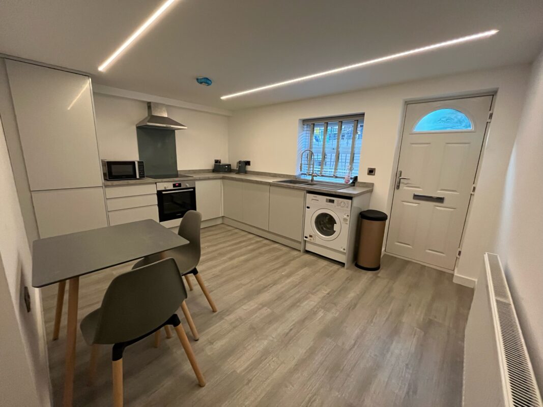 Flat Burchett Terrace in Leeds