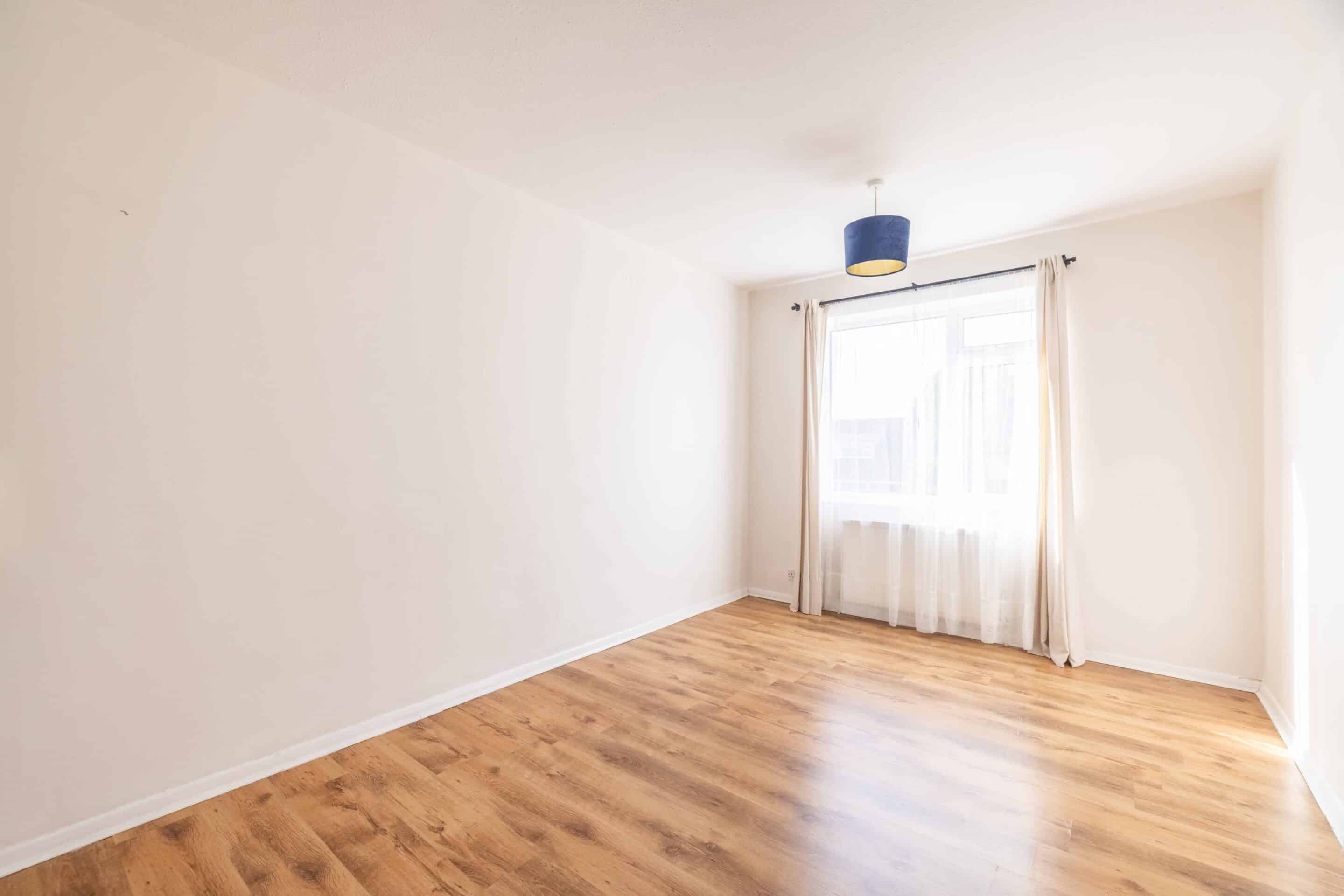 Flat Maidenhead Road in Windsor