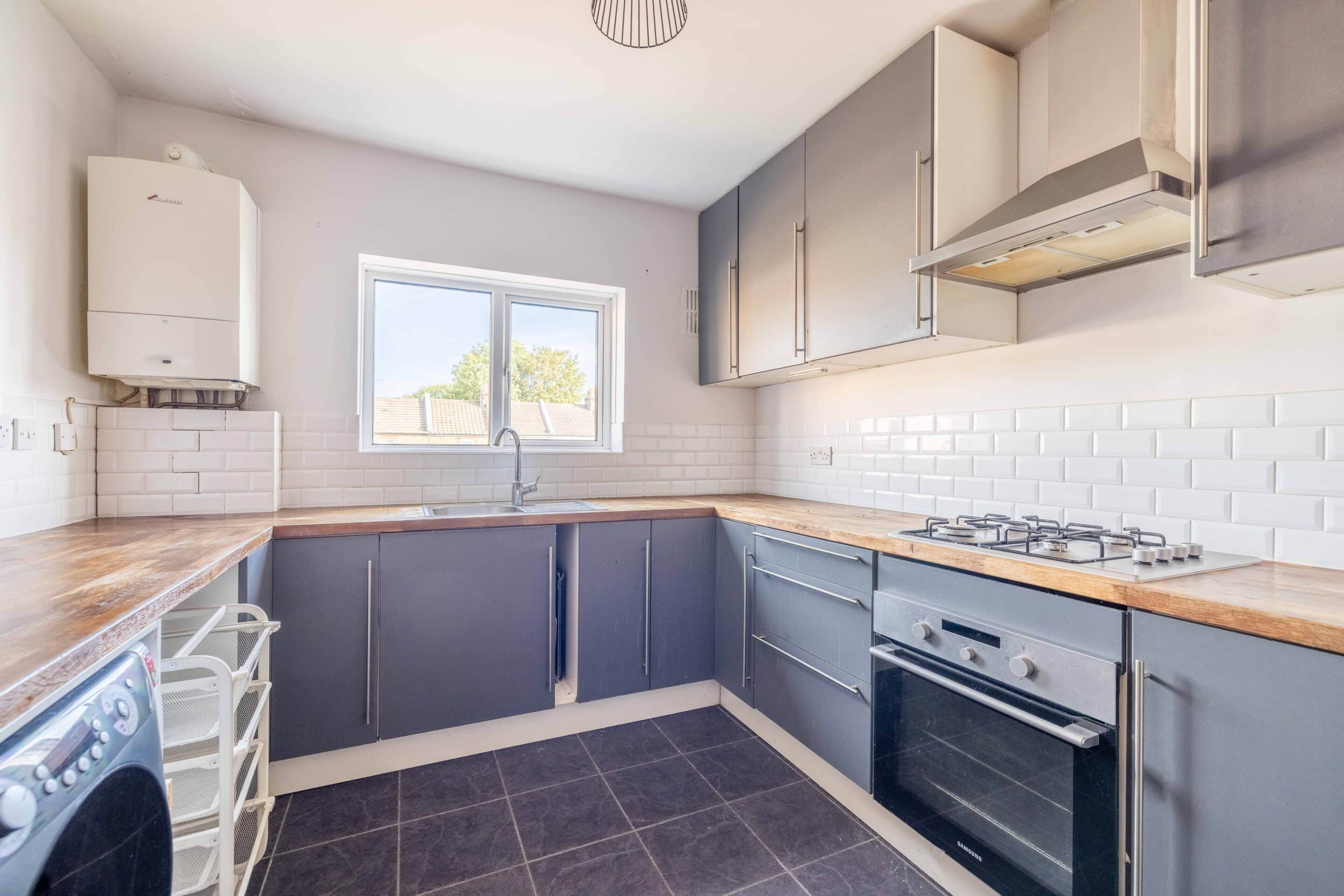 Flat Maidenhead Road in Windsor