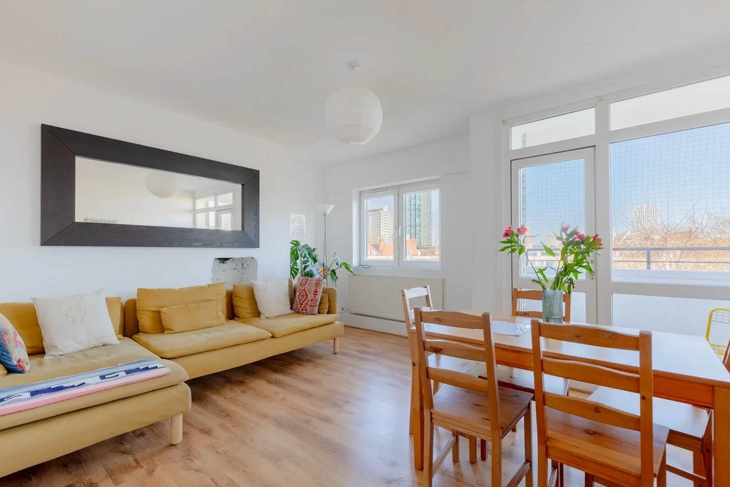 Flat Compton Street in Greater London