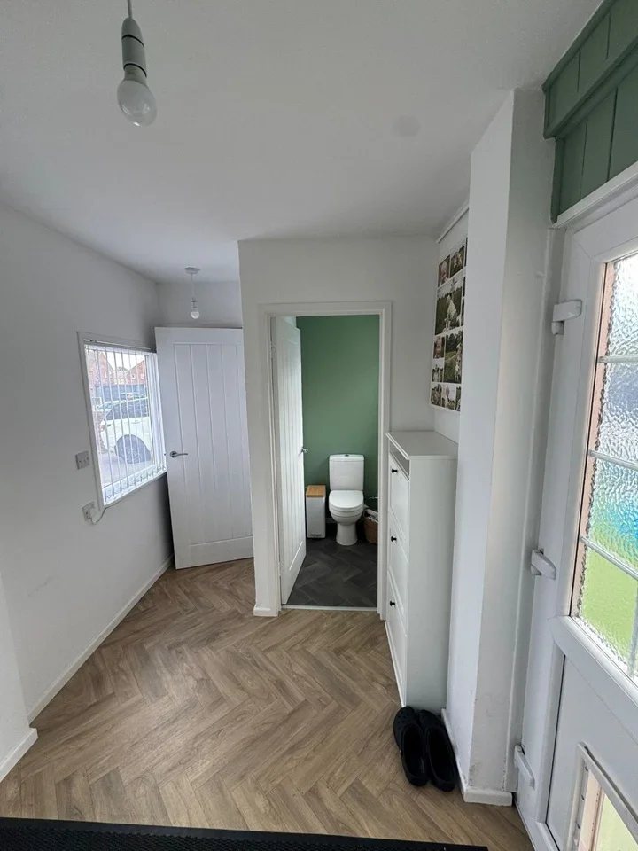 House Rhinefield Close in Havant