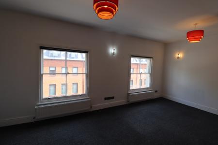 Flat Albion Place in Northampton
