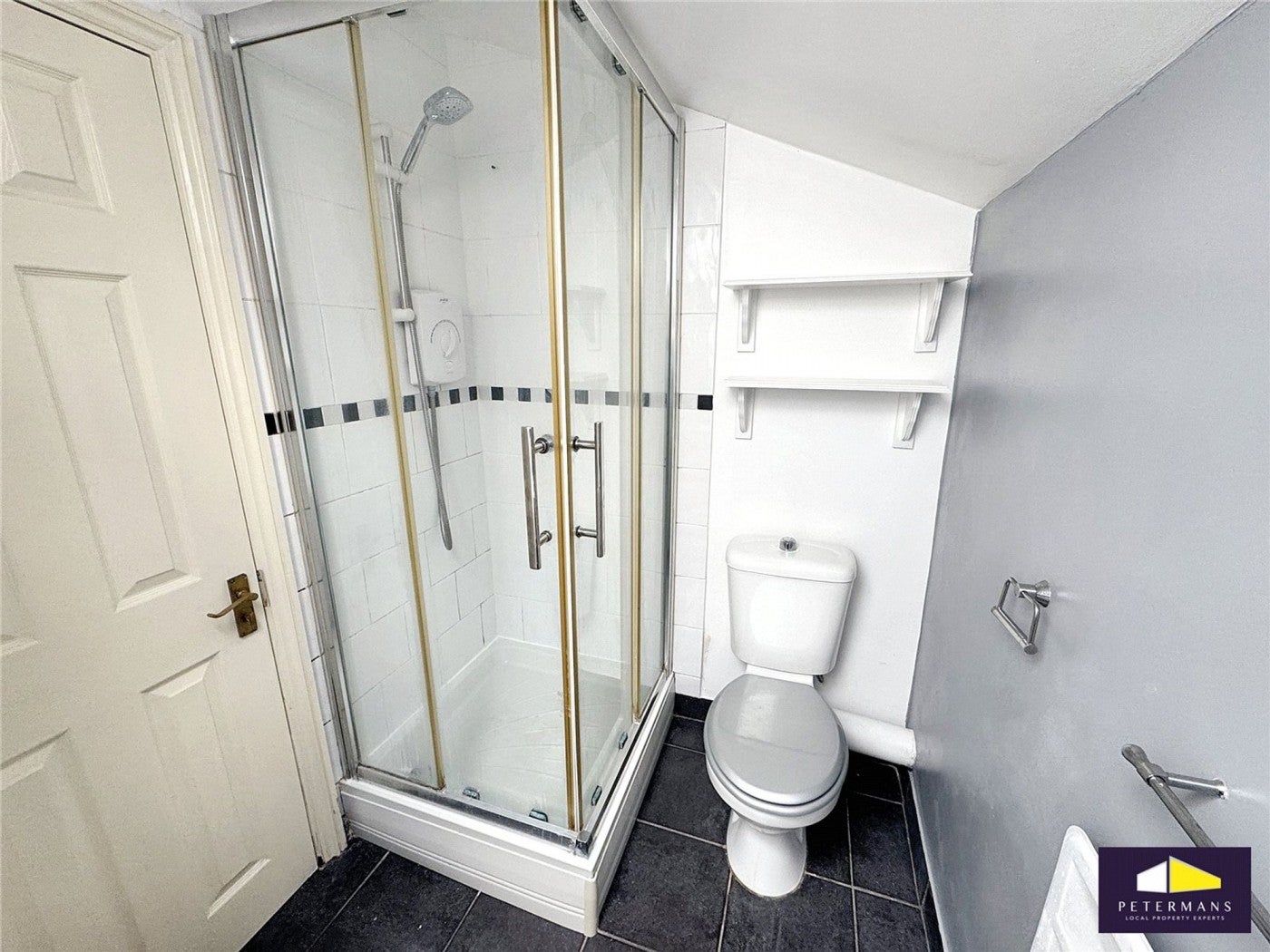 Flat Milkwood Road in Greater London