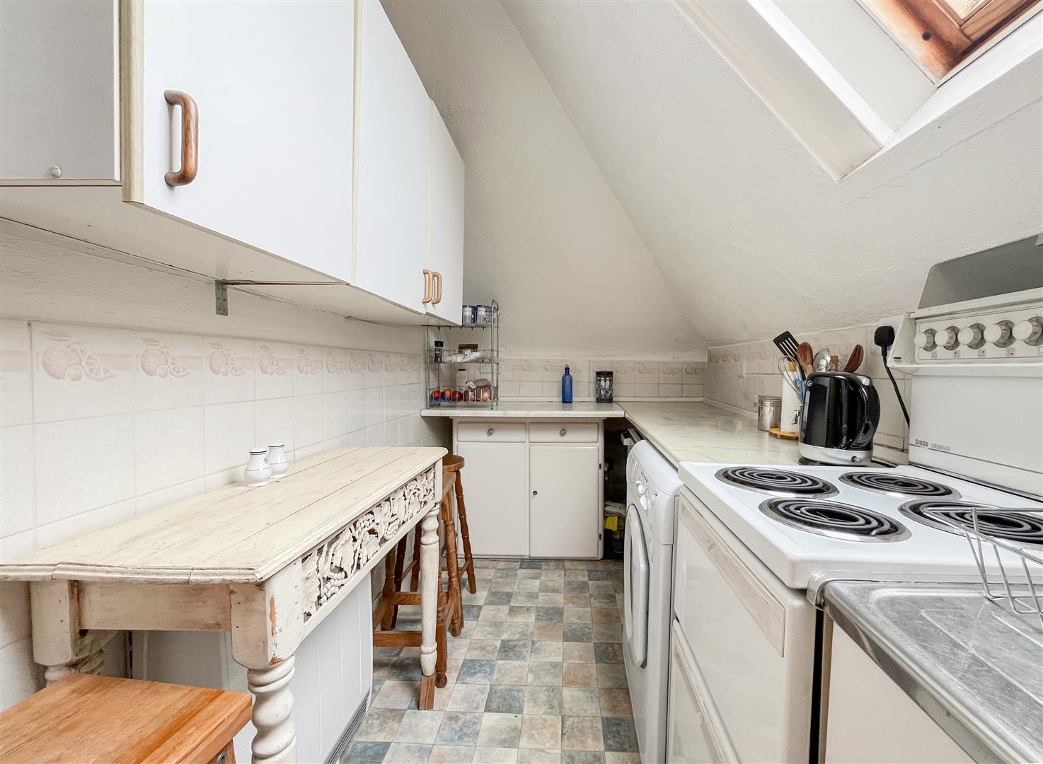 Flat Cornwallis Gardens in St Leonards
