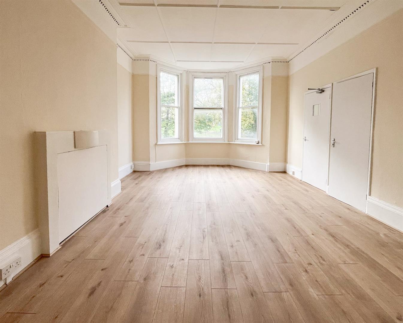 Flat Cornwallis Gardens in St Leonards
