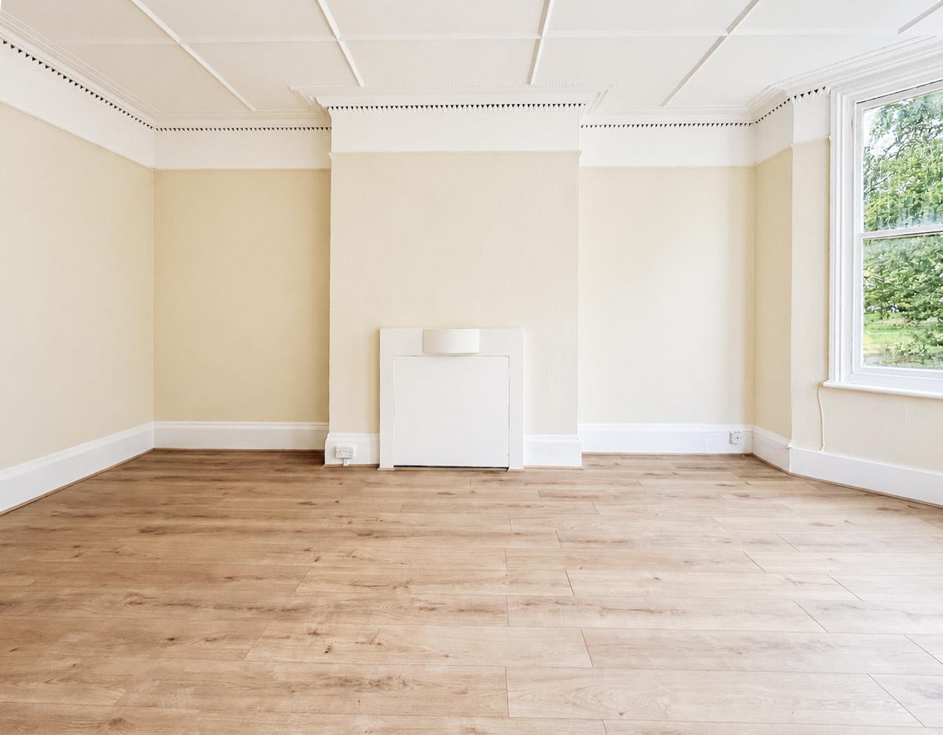 Flat Cornwallis Gardens in St Leonards
