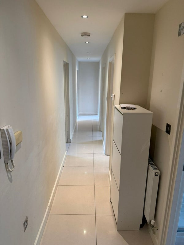 Flat Brompton Court in London
