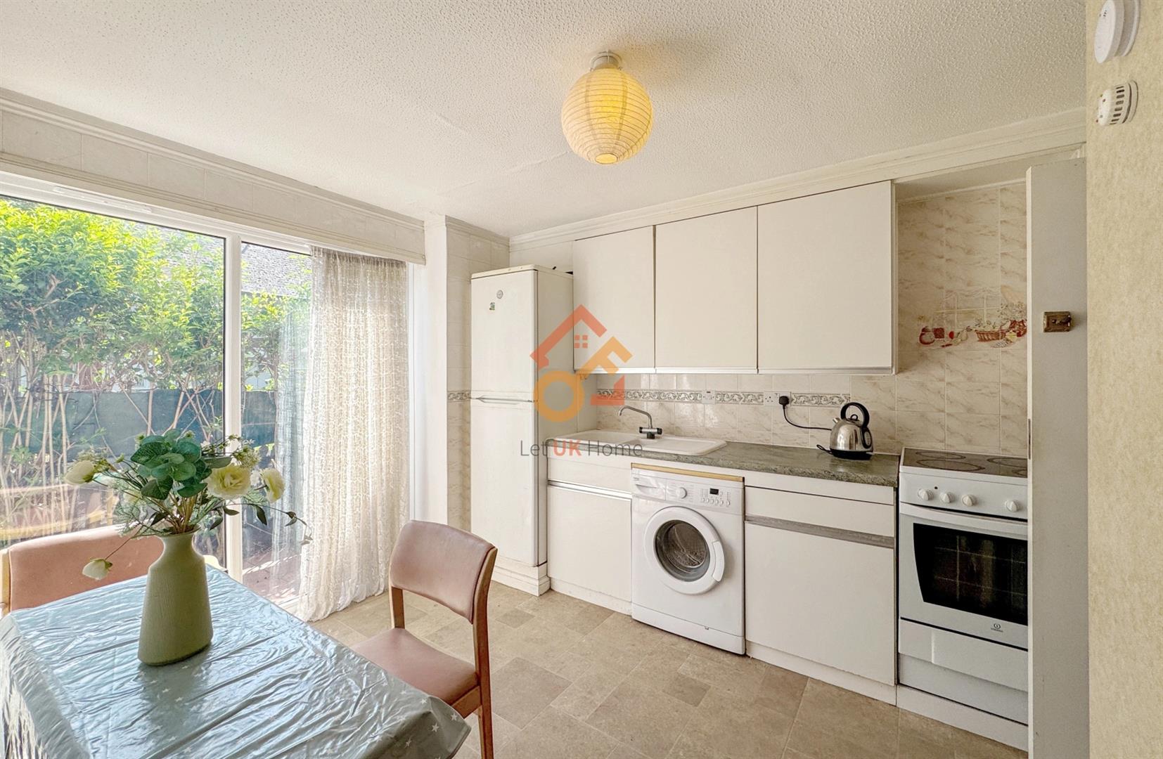 House Gillison Walk in Greater London