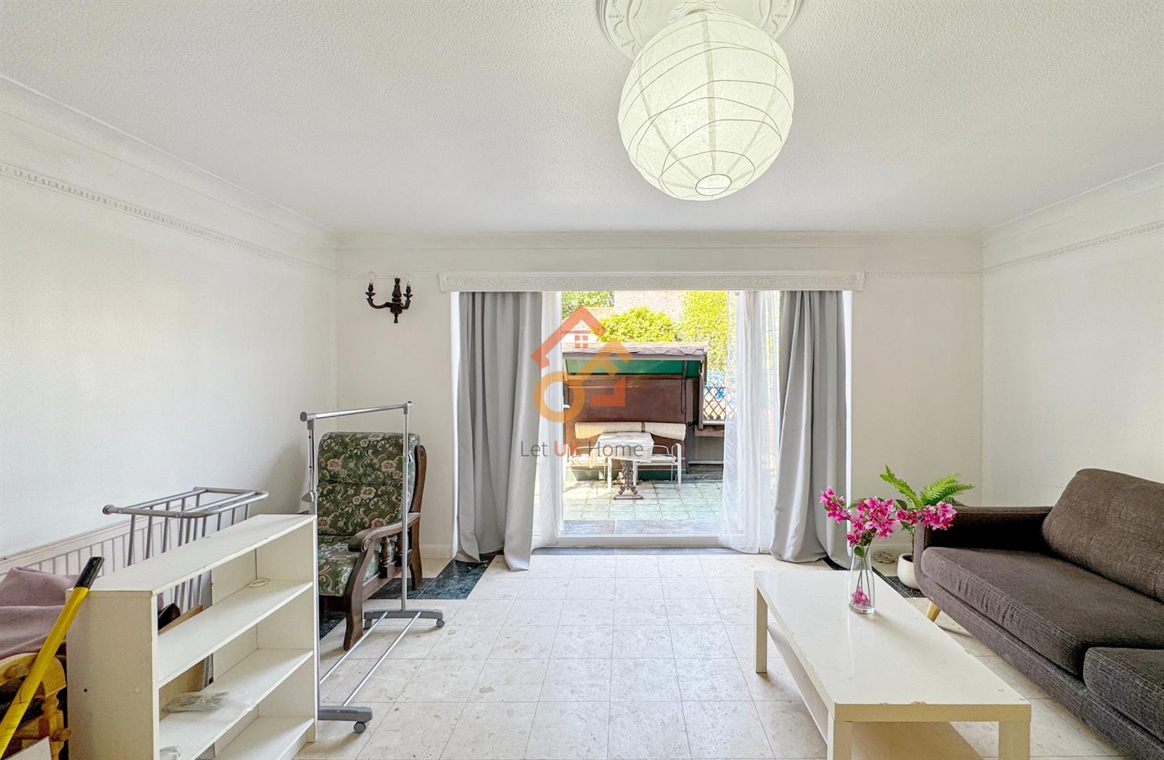 House Gillison Walk in Greater London