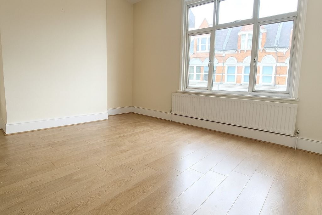 Flat Whittington Road in Greater London