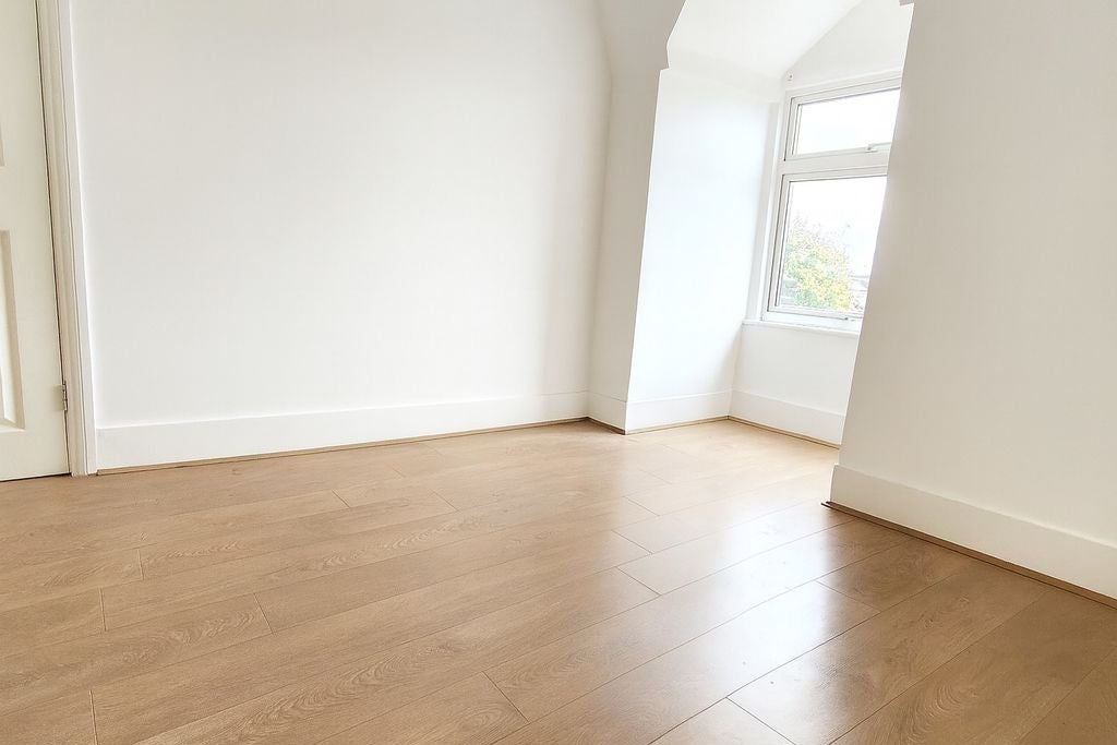 Flat Whittington Road in Greater London