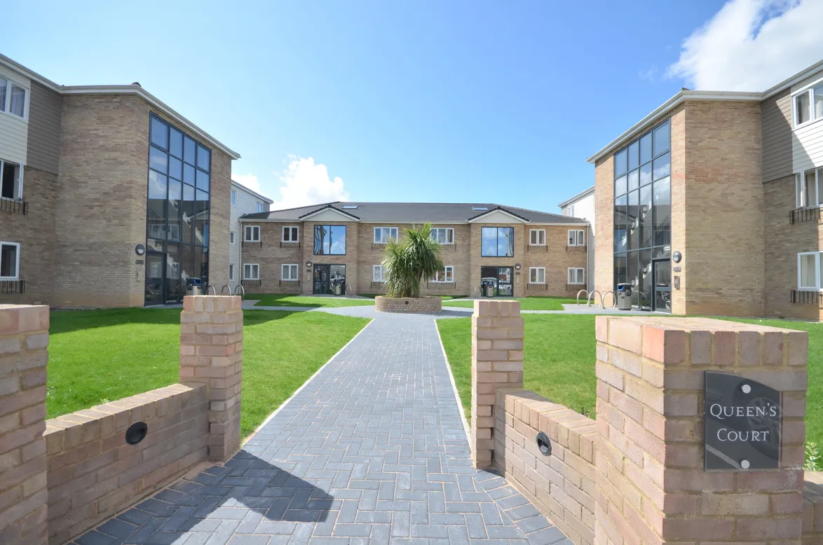 Flat Chichester Close in Rainham