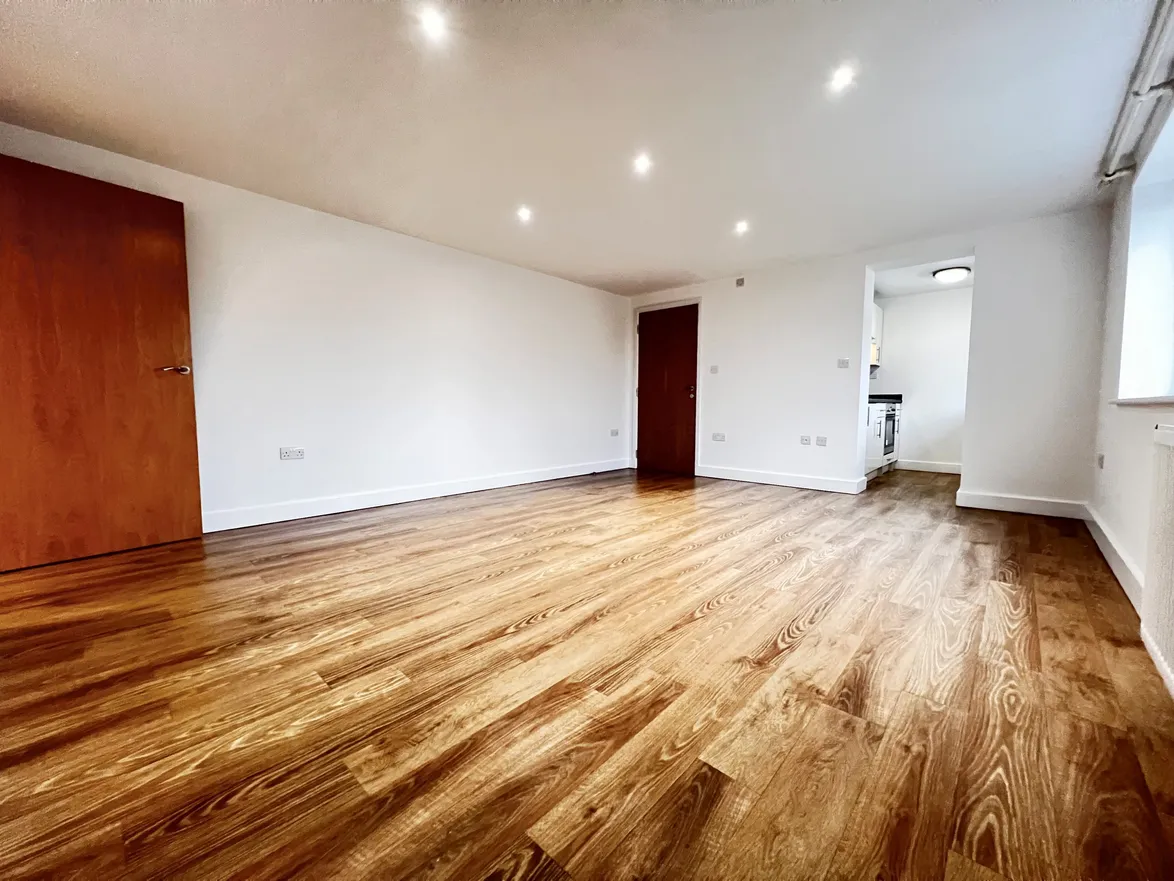 Flat Chichester Close in Rainham