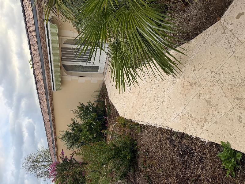 House Rue des Treilles in Libourne