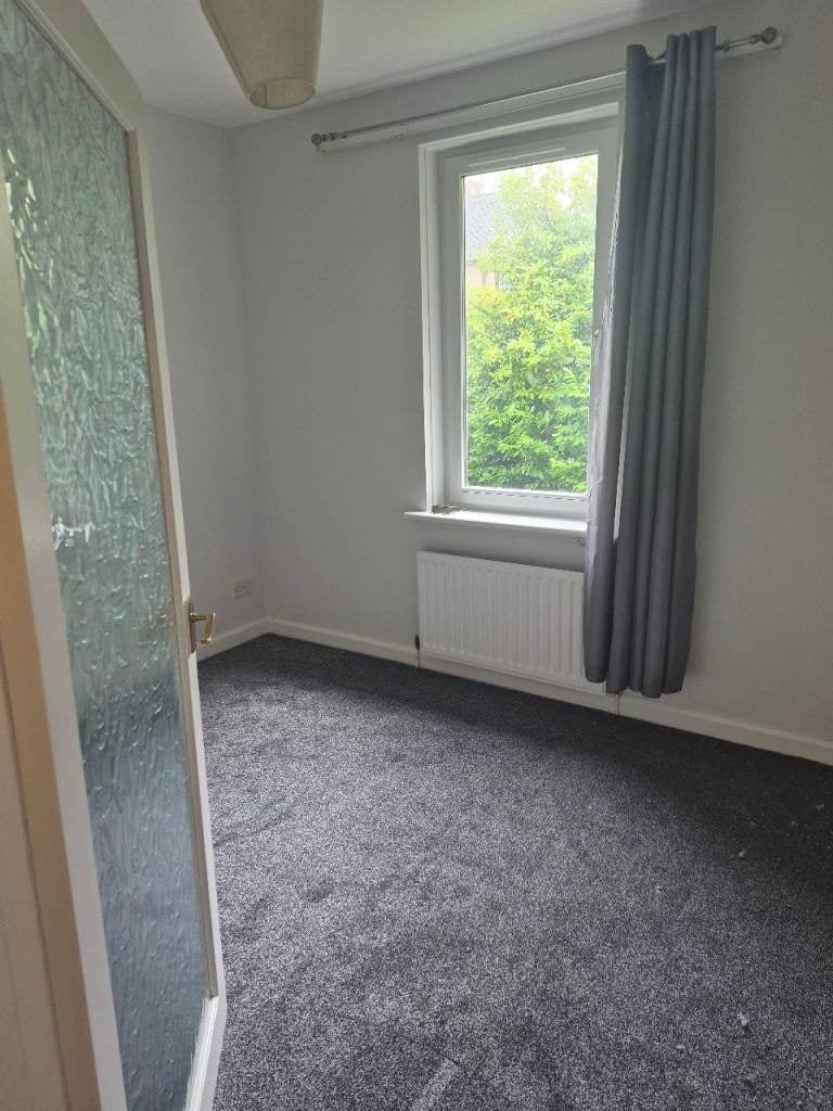 Flat Loganlea Drive in City of Edinburgh