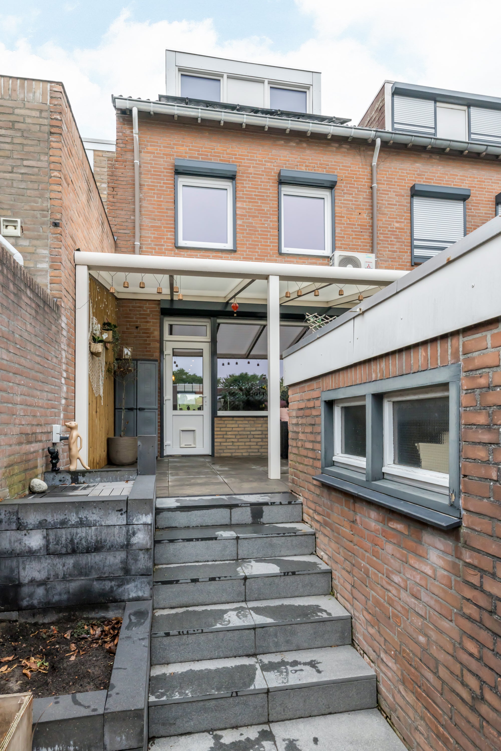 Tussenwoning te koop: Roebroekweg 4A, Heerlen