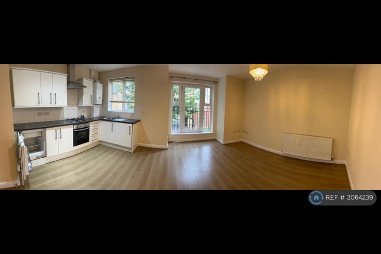 Flat Sarum Road in Luton