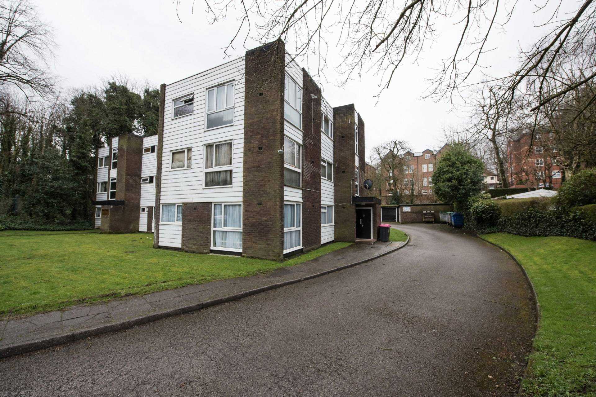 Flat Mayfield Road in Salford