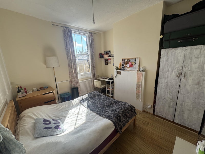 Room Old Ford Road in Greater London