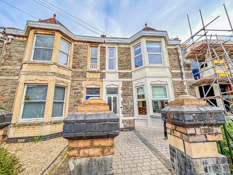 Room Nevil Road in Bristol