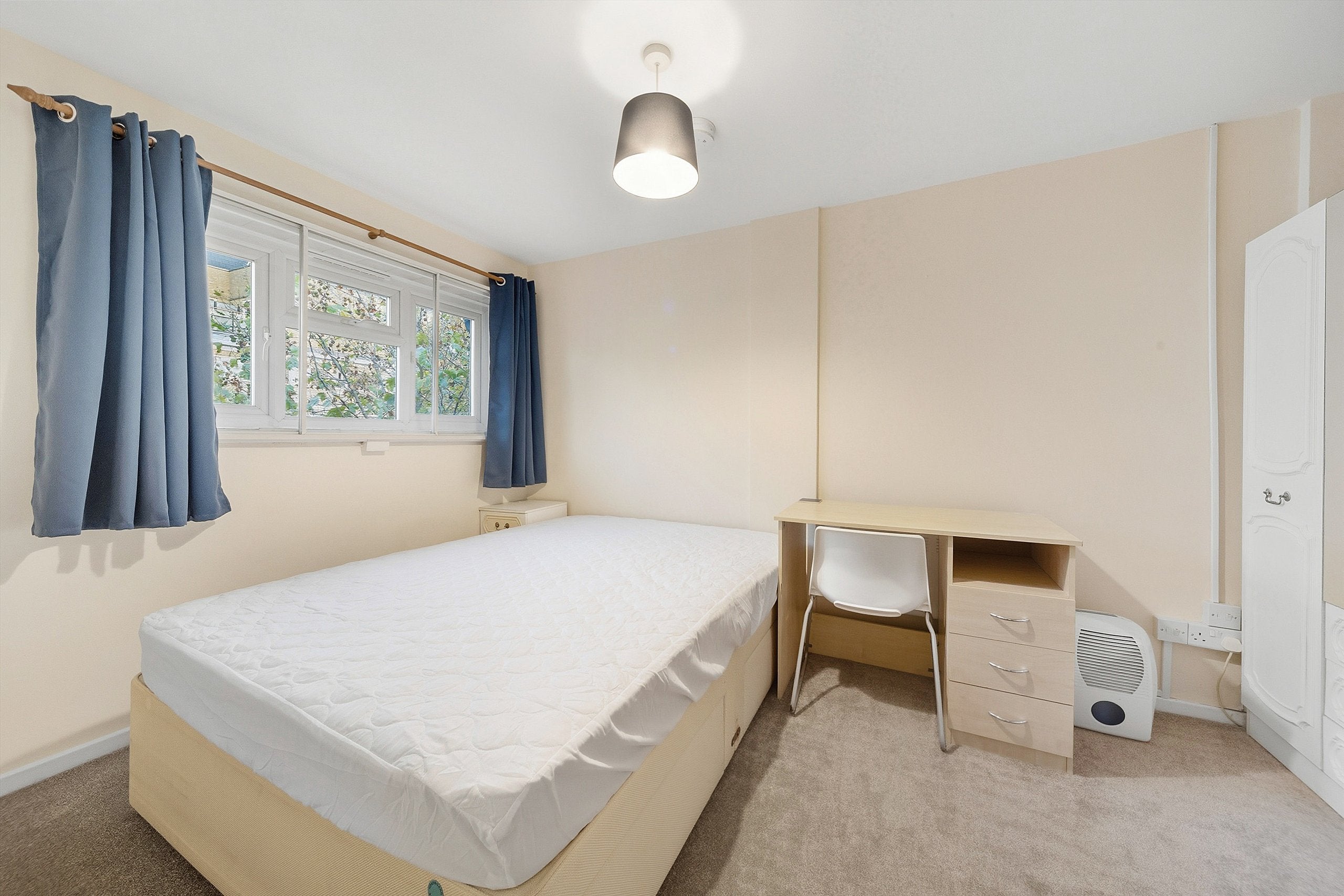 Flat Old Kent Road in Greater London