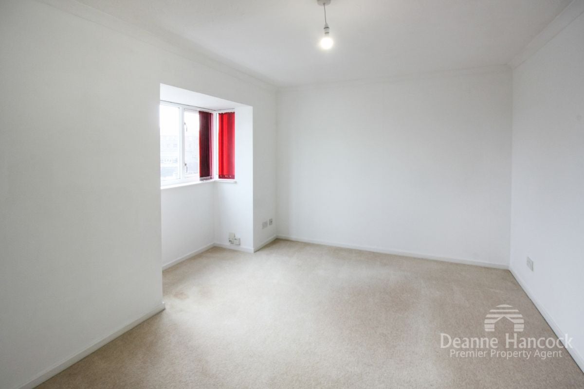Flat College Dean Close in Plymouth