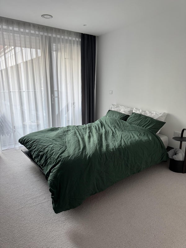 Room Upper Richmond Road in Greater London