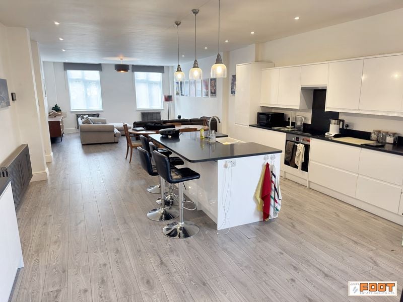 Flat Kings Terrace in Portsmouth