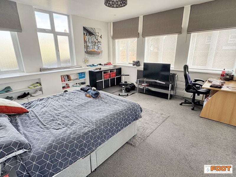 Flat Kings Terrace in Portsmouth