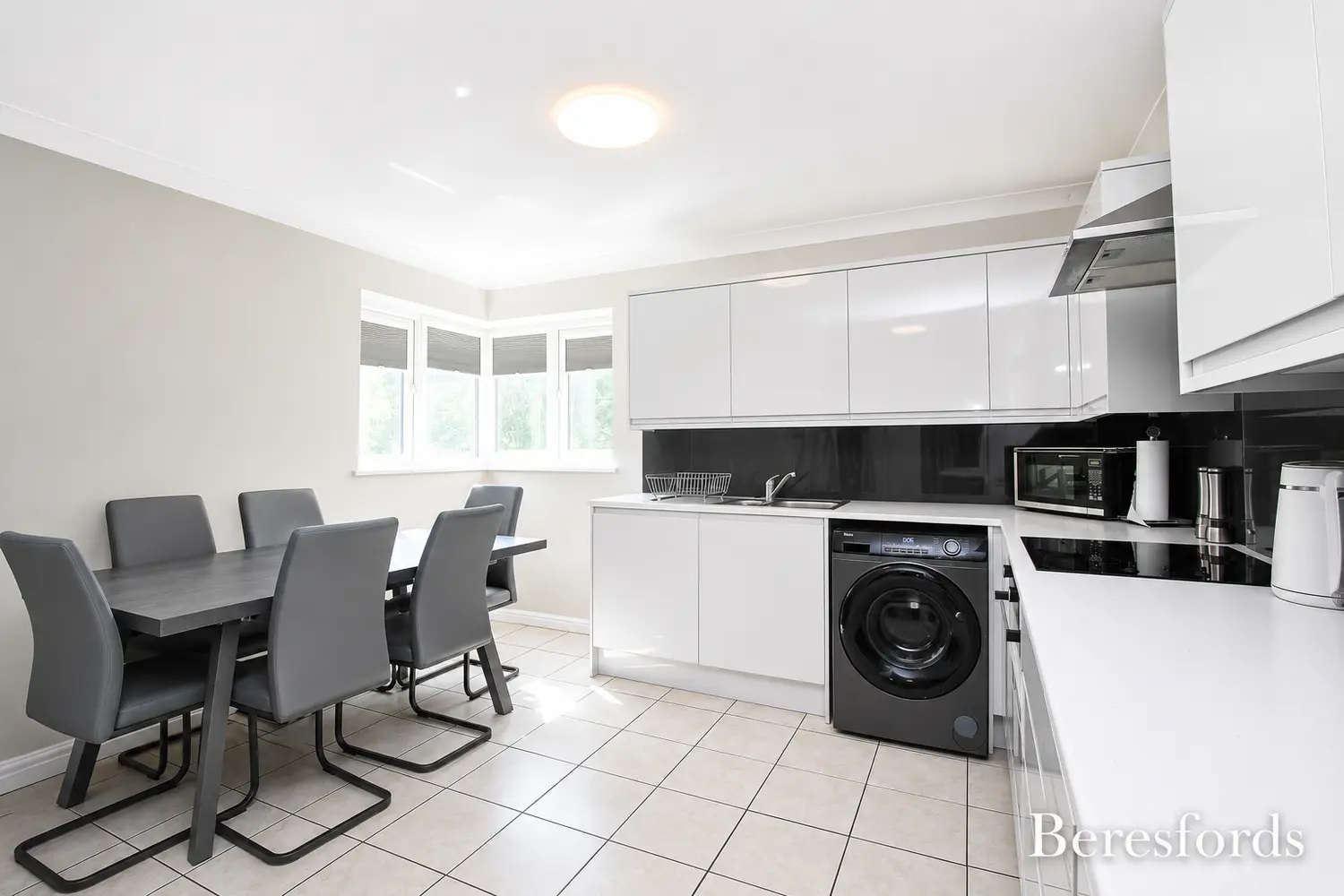 Flat Nightingales in Basildon