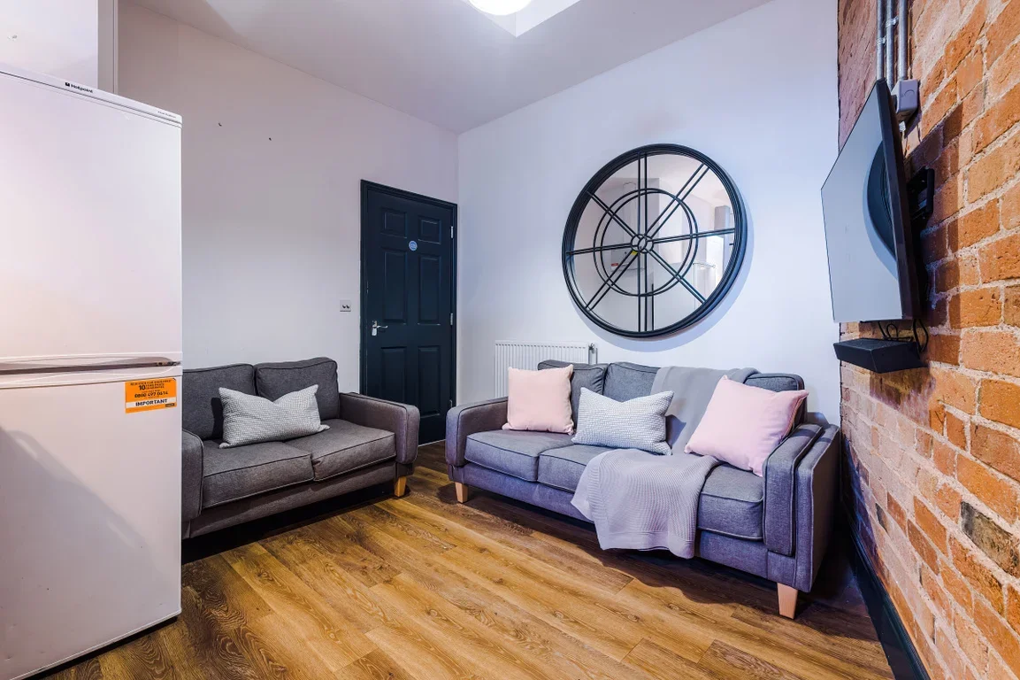 Flat Welford Road in Leicester