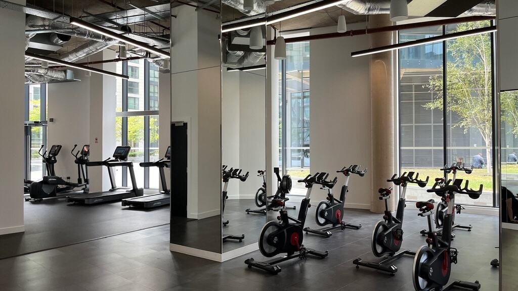 Room Crossharbour Plaza in Greater London