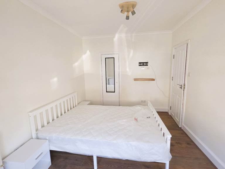 Room Essex Road in Hertsmere