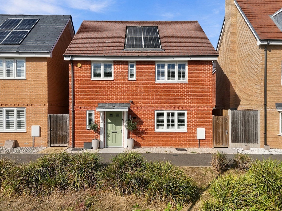 House Stewards Elm Farm Lane in Rochford