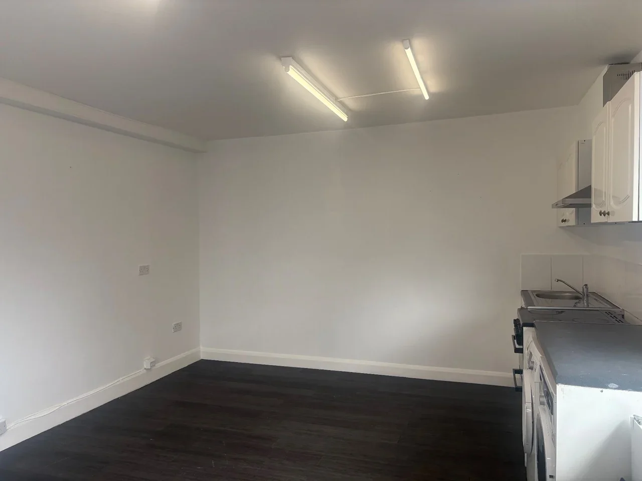 Flat Coventry Road in Greater London