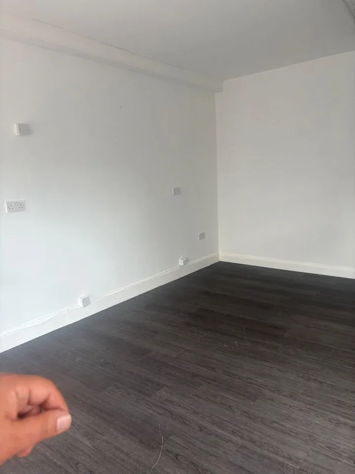 Flat Coventry Road in Greater London