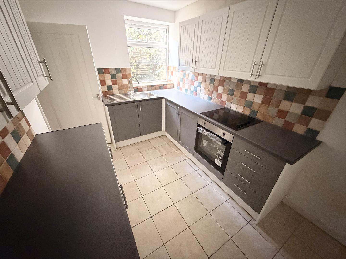 Flat Robert Street in Ynysybwl