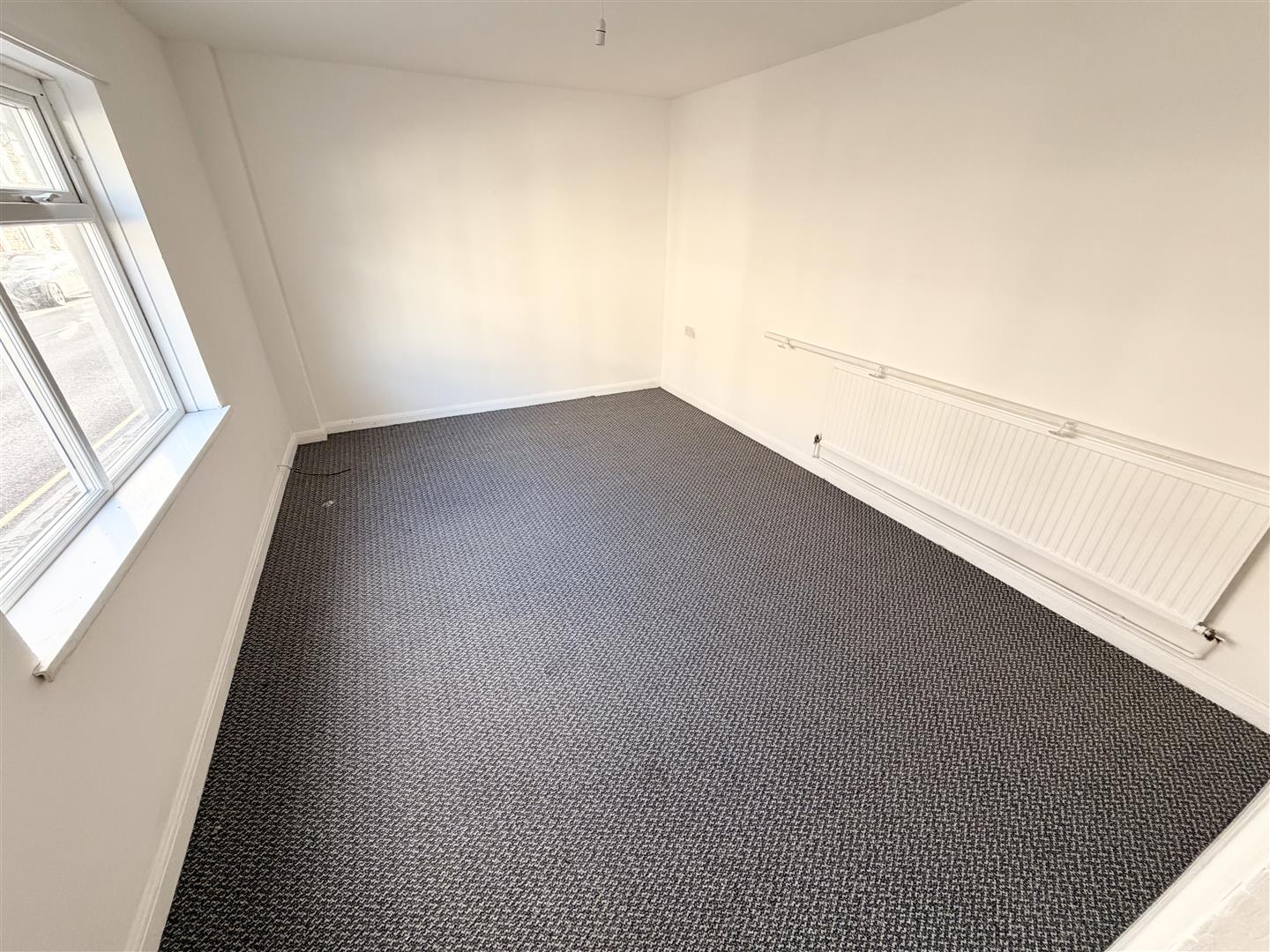 Flat Robert Street in Ynysybwl