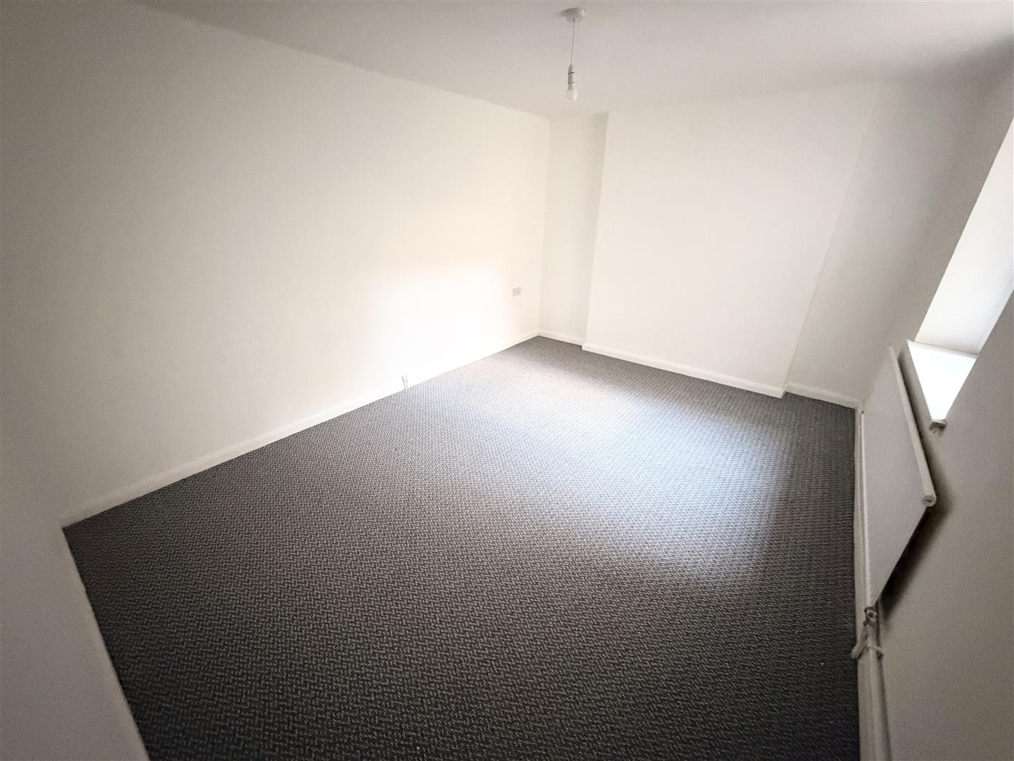 Flat Robert Street in Ynysybwl