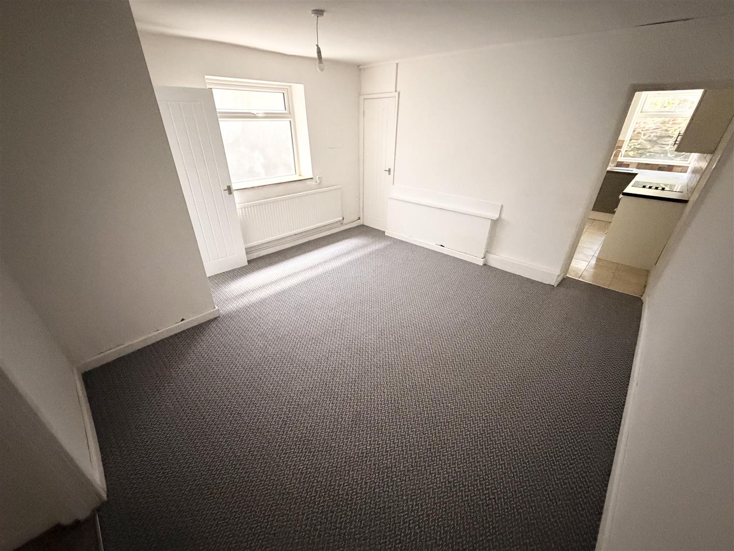 Flat Robert Street in Ynysybwl