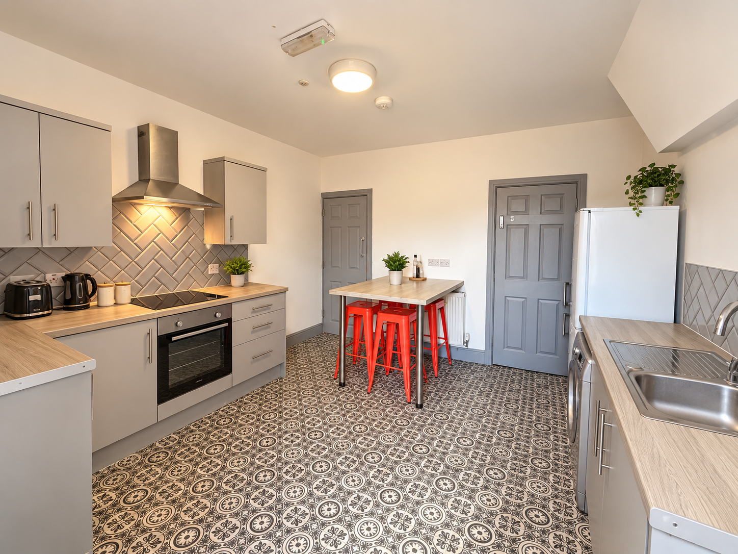 Room Carr View Avenue in Doncaster