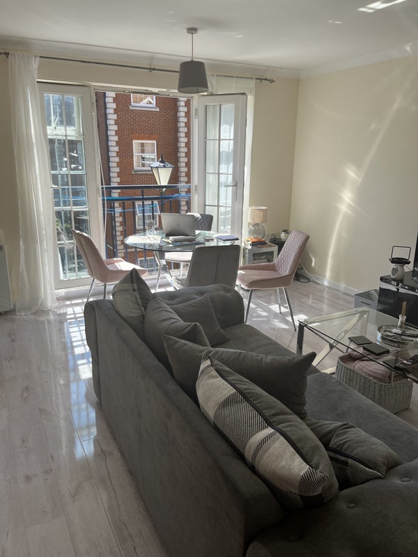 Room Queensberry Place in Greater London