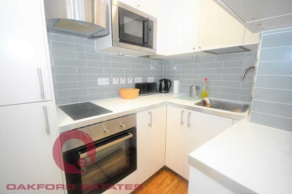 Flat John's Mews in Greater London