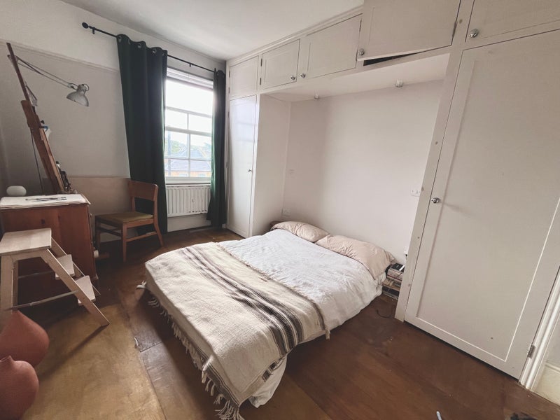 Room Shardeloes Road in Greater London