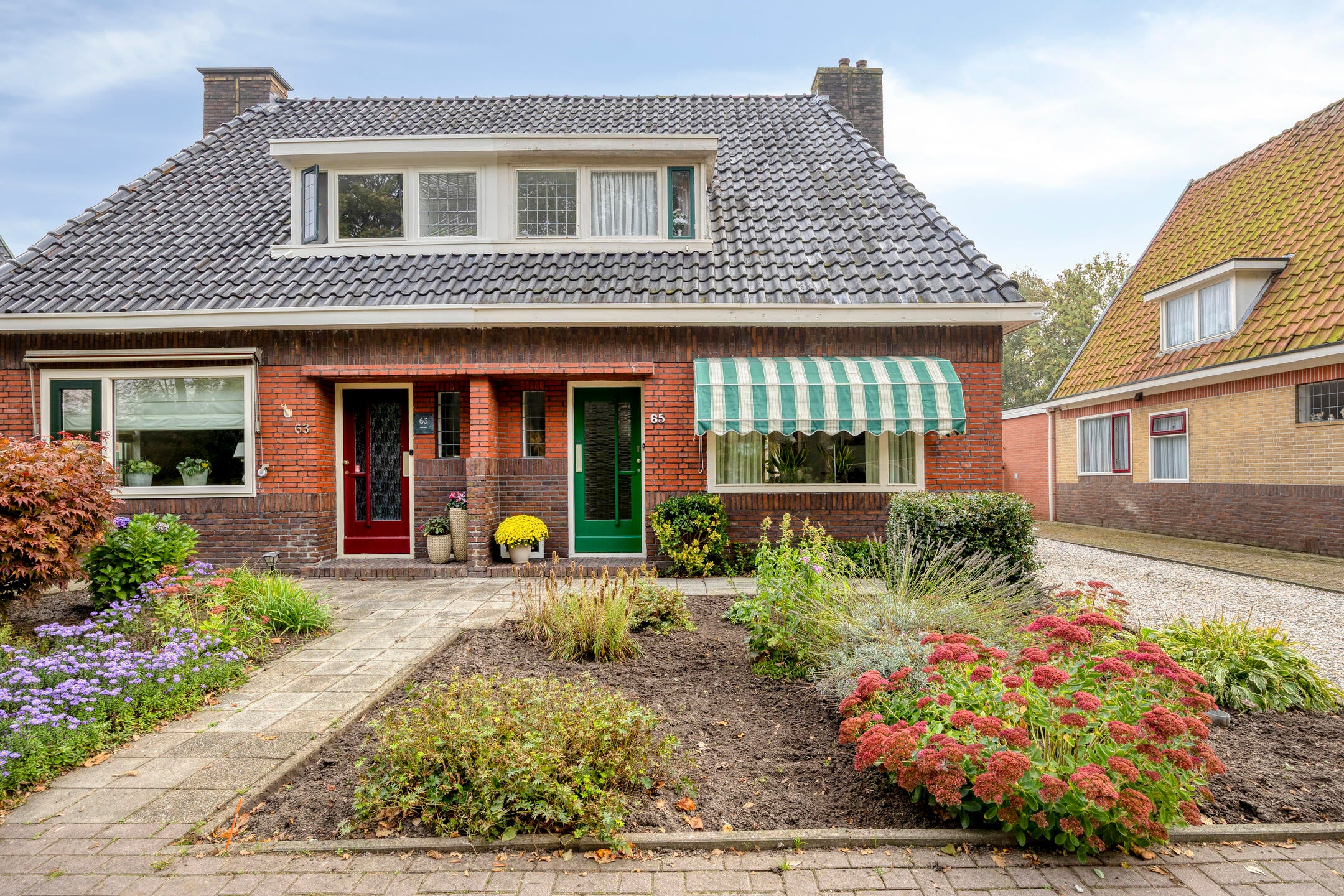 Twee-onder-één-kap te koop: Langeweg 65, Grootegast